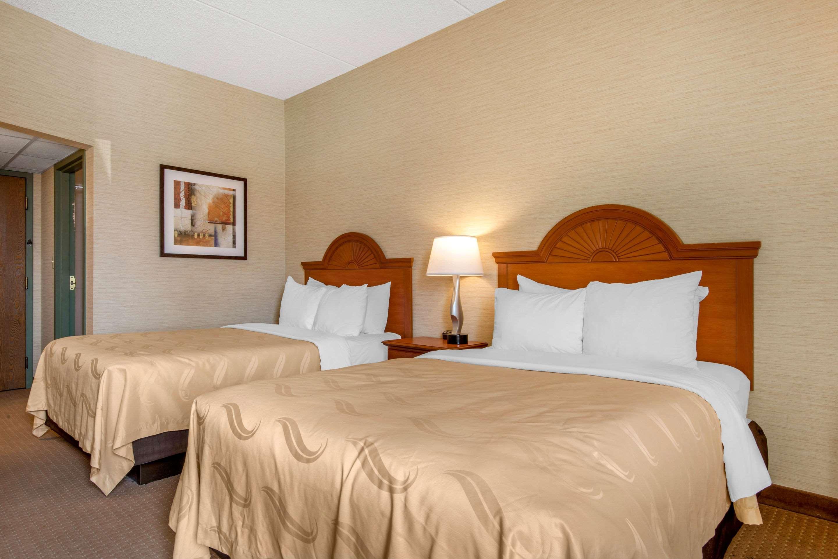Quality Inn & Suites Mansfield Exteriör bild