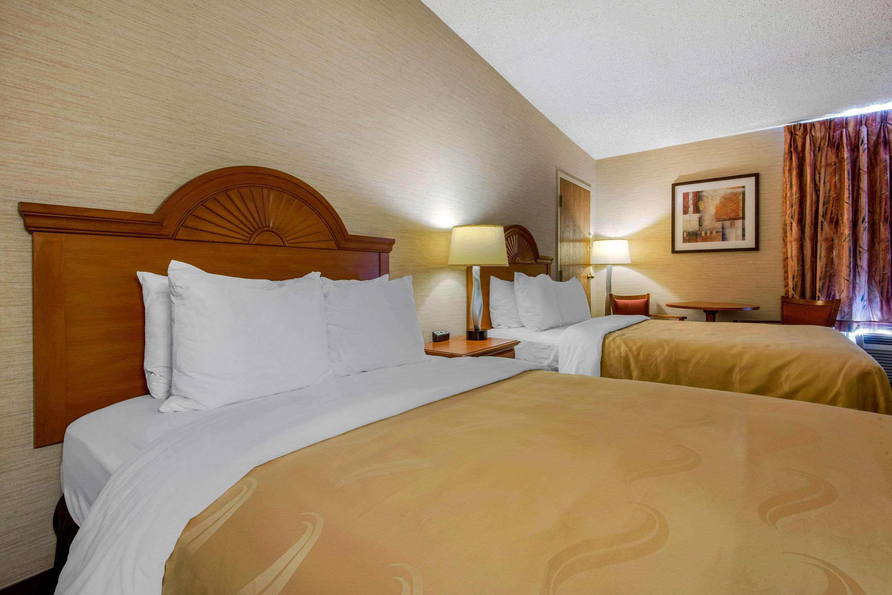 Quality Inn & Suites Mansfield Exteriör bild