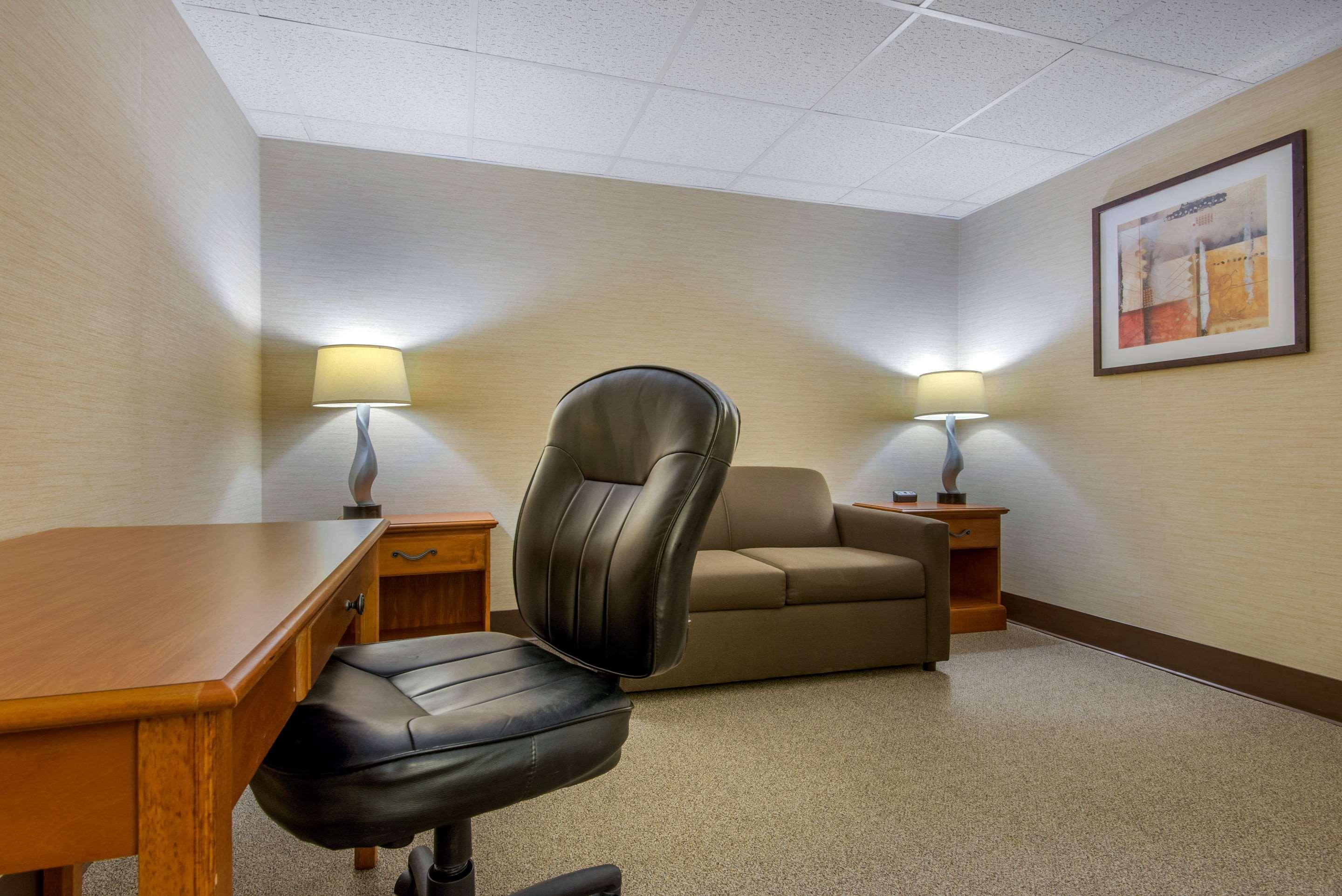 Quality Inn & Suites Mansfield Exteriör bild