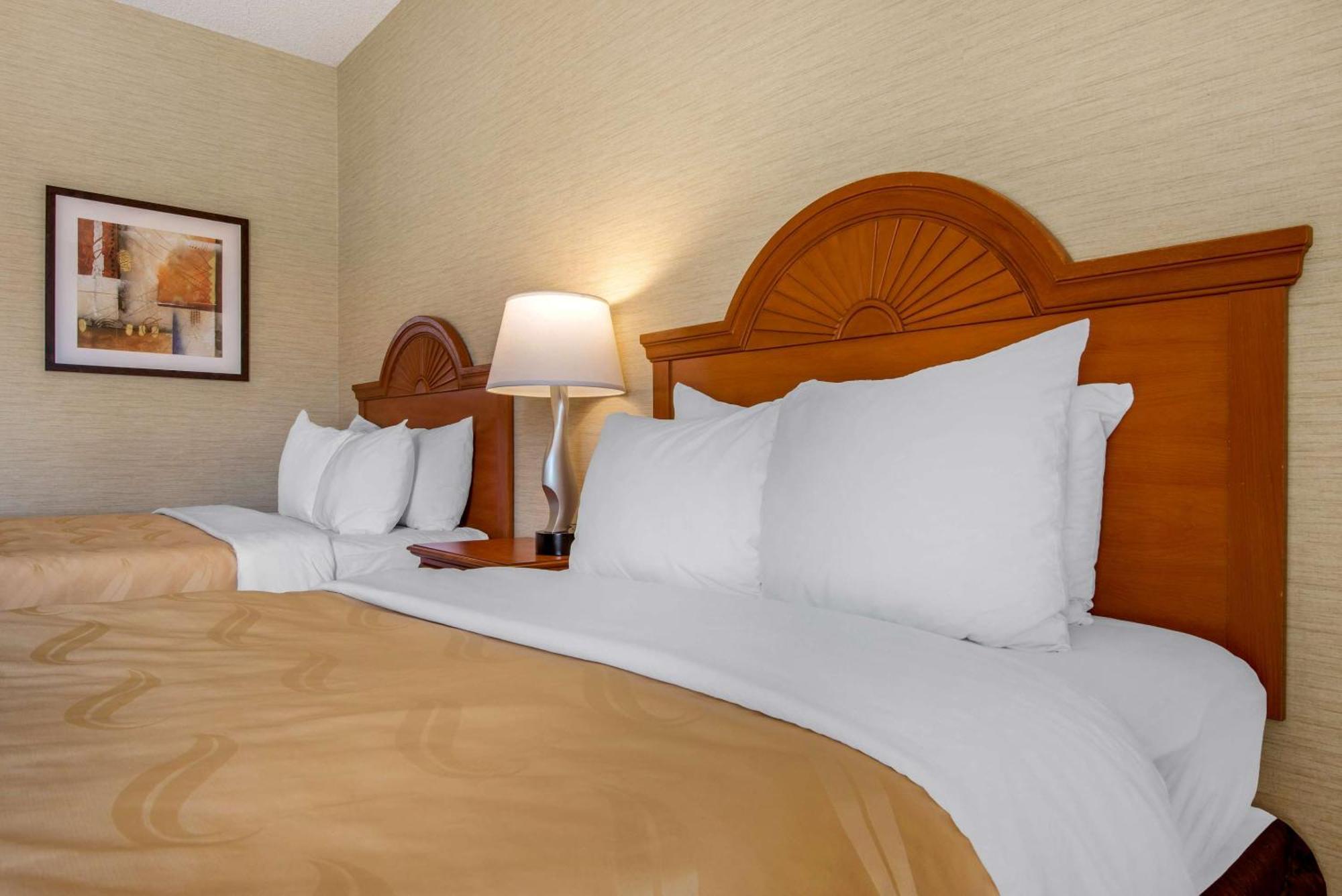 Quality Inn & Suites Mansfield Exteriör bild