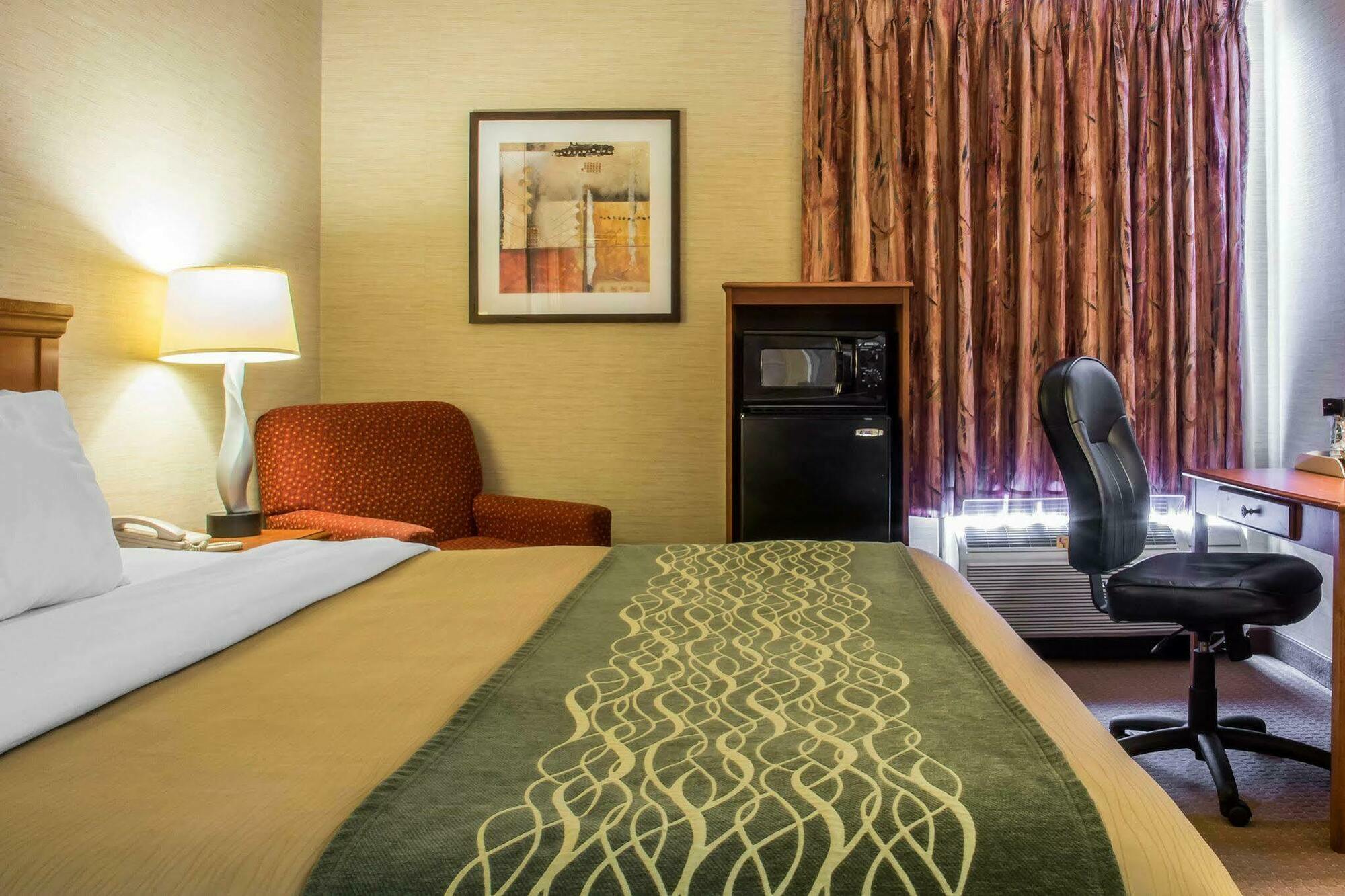 Quality Inn & Suites Mansfield Exteriör bild