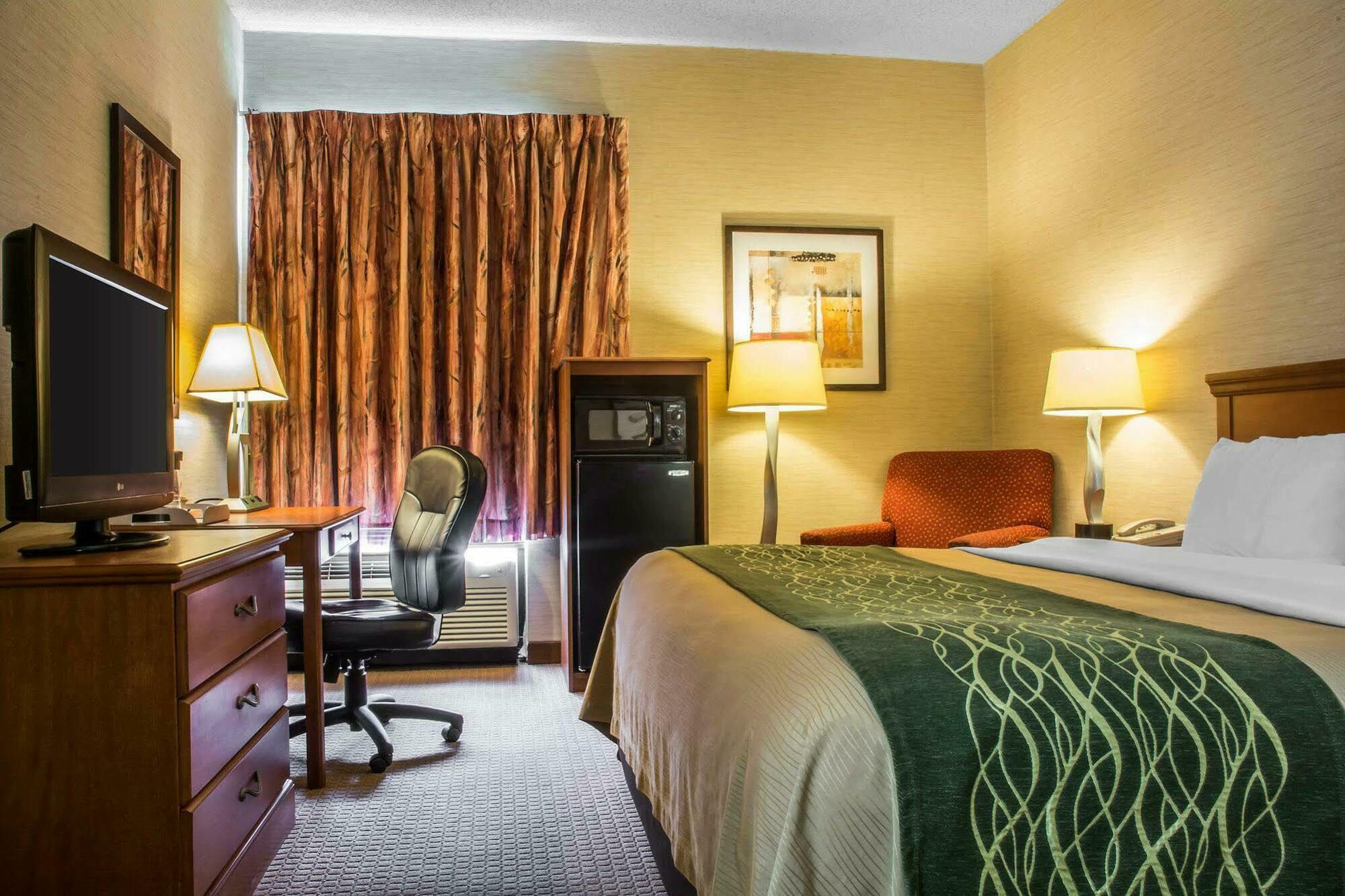 Quality Inn & Suites Mansfield Exteriör bild