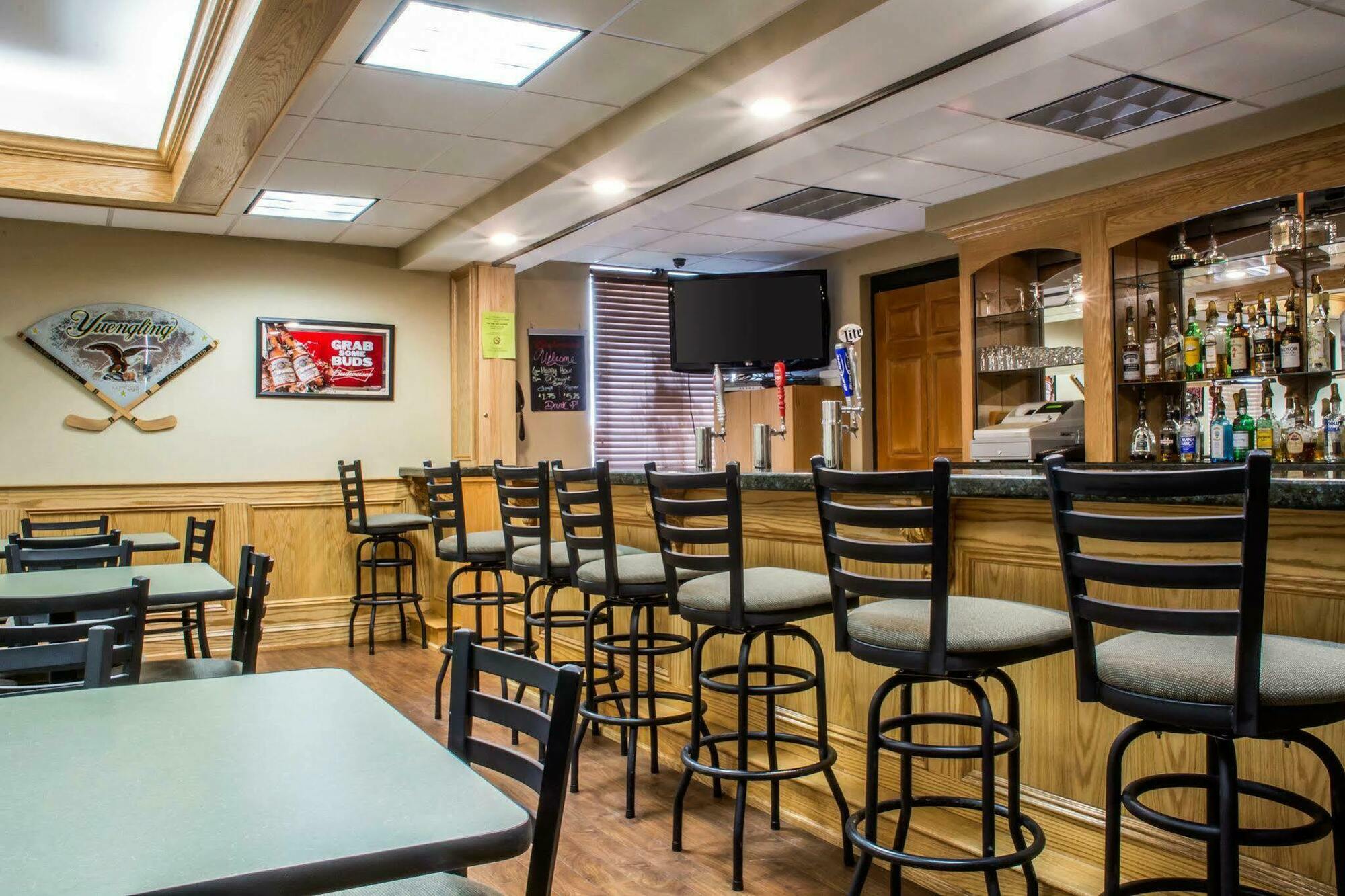 Quality Inn & Suites Mansfield Exteriör bild