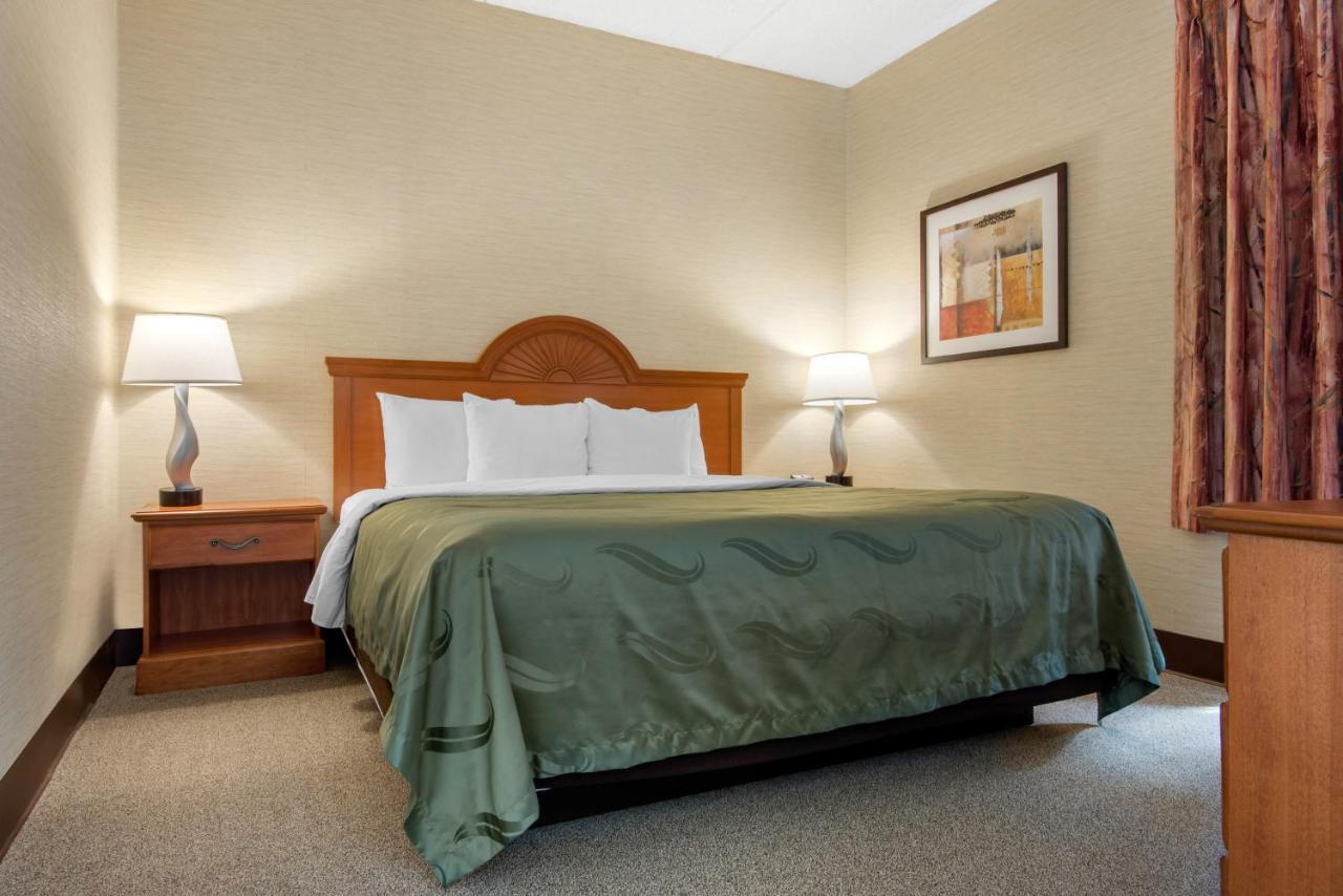 Quality Inn & Suites Mansfield Exteriör bild